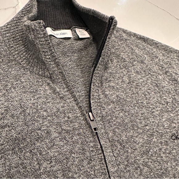 Men's Gray Sweater - Picture 3 of 10